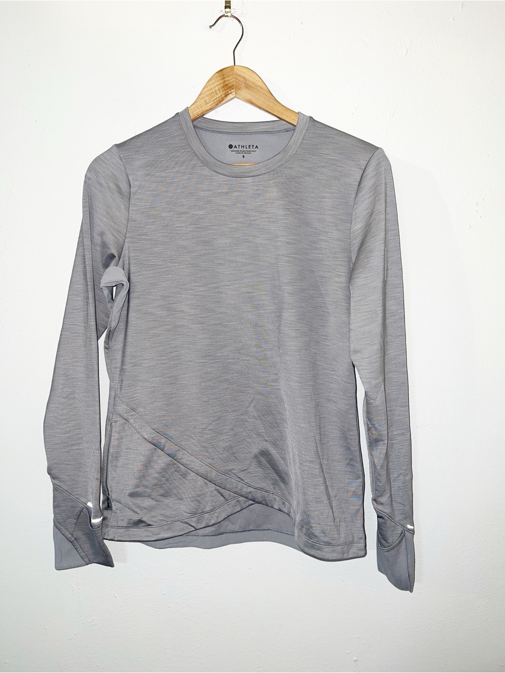Athleta Women’s Heather Gray Long Sleeve Crew Cross Hem Detail Thumbhole Top